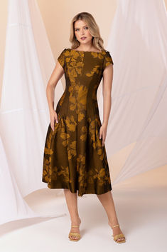 From weddings to galas, the Black Label Collection by Anne Barge has a wide selection of beautiful evening gowns tailored for your special occasions. Midi Gown, Black Tie Wedding Guest Dress, Nigerian Lace Styles Dress, Nigerian Lace Styles, Midi Gowns, Beautiful Evening Gowns, Anne Barge, Gown Suit, Black Tie Wedding Guests