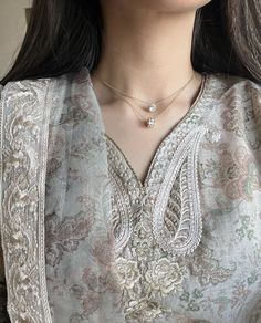 Desi Accessories Aesthetic, Suit Designs Pakistani, Pakistani Suits Party Wear, Party Wear Pakistani, Walima Dresses, Jasmine Hair, Cochlear Implants, Floral Maxi Dresses