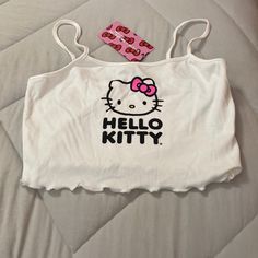 Brand New With Tags Hello Kitty White Tank Top. True To Size. Lettuce Hem Hello Kitty Tube Top, Shein Hello Kitty, Hello Kitty Tank Top, Hello Kitty Top, Hello Kitty Shirts, Hello Kitty Shirt, Tops Shein, Cat Tanks, Lettuce Hem