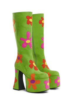 You’ll be the grooviest one there with these platform boots that have a faux suede construction, multicolored daisy appliques all over, platform soles, block heels, and side zipper closures. Platform Boots 70s, Dollskill Platforms, Gogo Boots Outfit, Circus Clothes, Hand Painted Boots, Boots Illustration, Colorful Fits, Funky Boots, Fun Boots