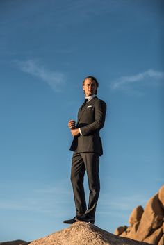 Men's Business Outfits, Charcoal Suit, True Gentleman, Elegant Man, Joshua Tree National Park, Dress Out