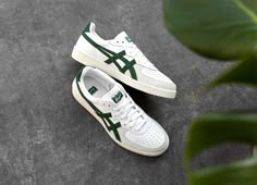 Onitsuka Gsm, Trendy Shoes Sneakers Men, Vintage Sneakers Men, Onitsuka Shoes, Onitsuka Tiger Shoes, Tiger Onitsuka, Onitsuka Tiger Mens, Estilo Vans, Casual Sneakers For Men