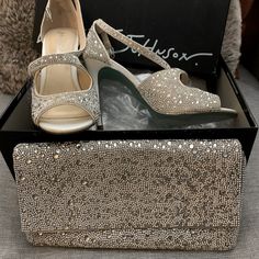 New In Box Never Been Used Set. Matching Purse And Wedding Shoes. Sparkling Crystals. Betsey Johnson. Blue Sole Dot Wedding. Purse Is Pink Inside And Has A Detachable Chain Glamorous Evening Wedding Shoes With Removable Insole, Evening Wedding Shoes With Removable Insole And Round Toe, Wedding Shoes With Removable Insole And Round Toe, Almond Toe Wedding Shoes For Evening, Crystal Wedding Shoes, Betsey Johnson Shoes, Wedding Purse, Crystal Wedding, Sparkling Crystal