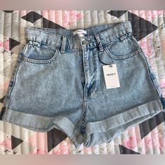 Light Wash Denim Shorts From Forever 21 Brand New Never Used Light Wash Denim Shorts, Shorts Denim, Light Wash Denim, Jean Shorts, Denim Shorts, Forever 21, Color Blue, Womens Shorts, Brand New