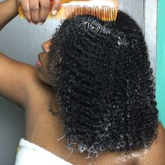 Hair Moisturizer, Cabello Afro Natural, Easy Waves, Natural Hair Moisturizer, Waves Hair, Natural Hair Inspiration, Penteado Cabelo Curto, Natural Hair Tips