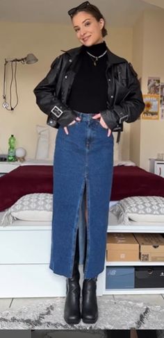 Long Jean Skirt Outfits Winter, Denim Midi Skirt Outfit Winter, Long Denim Skirt Outfit Fall, Long Denim Skirt Outfit Winter, Denim Skirt Outfit Winter, Denim Skirt Outfit Fall, Long Jean Skirt Outfits