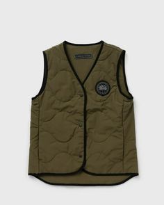 Canada Goose Annex Liner Vest - BD Green | BSTN Store Spring Handbags, Shorts Sweatpants, Reversible Vest, Moon Boots, Sporty And Rich, Vintage Carhartt, Sneaker Brands, Premium Brands, Accessories Branding