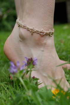 A sweet and playful macrame anklet with a delicate rose stone and brass drops. Adjustable slide closure. Handmade Delicate Adjustable Anklets, Handmade Adjustable Delicate Anklets, Macrame Anklet, Rose Stone, Anklet Jewelry, Body Jewellery, Body Jewelry, Anklets, Macrame