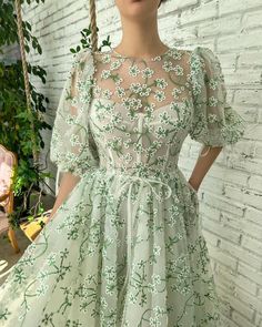 Extra Heels, Gown With Pockets, Embroidery Tulle, Flora Dress, Floral Prom Dresses, Flair Dress, Normal Delivery, Wedding Dresses With Flowers, Prom Dresses Modest