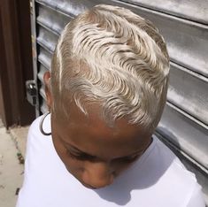 Finger Waves Short Hair, Diy Hairstyle, Short Relaxed Hairstyles, Finger Wave Hair, Natural Hair Short Cuts, Cut Life, Haute Hair, Blonde Waves