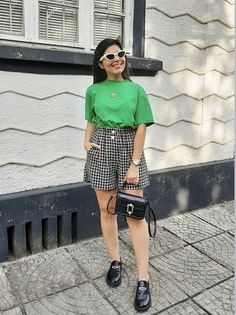 Outfits Con Jeans, Casual Day Outfits, High Fashion Street Style, Colourful Outfits