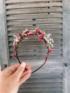 Frozen-inspired Floral Headband Berries Dried Flowers for - Etsy Dried Flower Headband, Fall Winter Wedding, Christmas Princess, Bride Wedding Hair, Holiday Hair Accessories, Holiday Soiree, Holiday Headbands, Unique Party Favors, Christmas Wedding Gifts