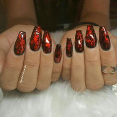 Red And Black Nail, Iconic Runway, Korean Nail, Dark Red Nails, Black Coffin Nails, Black Acrylic Nails, Red Acrylic Nails, Latest Nail Trends