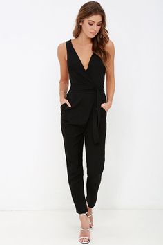 It doesn't take a brainiac to recognize the obvious appeal of the Advanced Degree Black Sleeveless Jumpsuit! Description from lulus.com. I searched for this on bing.com/images Semiformal Outfit Women Party, Semiformal Outfit Women, Semiformal Outfit, Black Sleeveless Jumpsuit, Outfit Pants, Woman Suit, Fashion Tape, Jumpsuit Outfit, Women Party