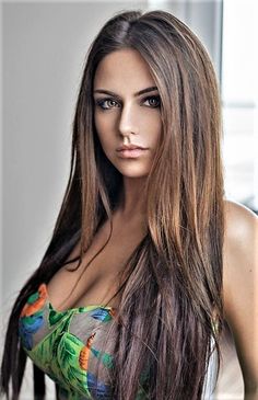 Long Brown Hair, Popular Hairstyles, Brunettes, Brown Hair, Amazing Women, Beautiful Hair, Womens Hairstyles