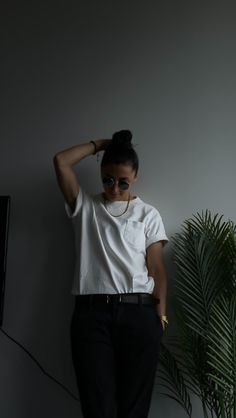 Masc women style #androgynousstyle   #lgbtqt   #queer     #outfitideas Masc Lesbian Brunch Outfits, Masc Lesbian Style, Masc Outfits For Women, Masc Girls, Masc Fem, Tomboyish Outfits, Masc Fashion