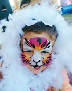 Tiger Face Paint, Face Painting Images, Animal Face Paintings, Girl Face Painting, Face Painting Tutorials, Face Paints, Face Painting Easy, Kids Face Paint, Halloween Makeup Inspiration