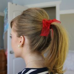 The Perfect Pony Vintage Cola, Missy Sue, 1950s Hairstyles, Perfect Ponytail, Sock Hop, Simple Ponytails, Short Grey Hair, Hair Tutorials Easy