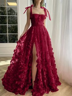 Design For Gowns Style, Prom Dress Princess Aesthetic, Cute Dresses Birthday, Red Cottage Core Dress, Cute Red Prom Dresses, Formal Banquet Dresses, Red Gala Dresses, Long Red Dresses, Long Spaghetti Strap Dress