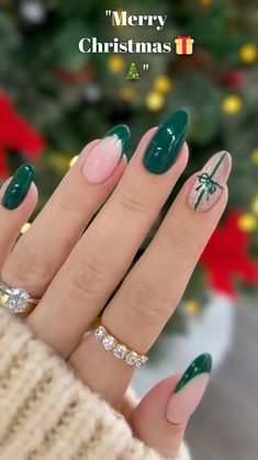 Christmas nails mix festive shades like red and green with glitter and winter motifs like snowflakes and candy canes. They range from short and natural to long and artistic, often with sparkling decorations like rhinestones. Perfect for the holiday spirit, these designs vary from glossy to matte, making them a creative and stylish choice for the season.#ChristmasNails #HolidayNails #GlitterManicure #WinterNails #FestiveNailArt #SnowmanNails #SantaClausNails #HolidaySeason #SeasonalNails Holiday Nails Green And Red, Stylish Nails Christmas, Cute Holiday Nails Short, Natural Christmas Nails Acrylic, Simple Christmas Nails Short Green, Red And Green Nail Art, Green Red Christmas Nails, Green Bow Nails, Green And Red Nails Christmas