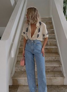 Southern California Aesthetic Outfits, Elevated Boho Style, San Sebastian Spain Outfits, Casual Winery Outfit Spring, 29 Year Old Woman Fashion, Australia Outfits Travel, Anthropologie Outfits Inspiration, Summer Outfits 2023 Fashion Trends Women, Portugal Outfits Fall