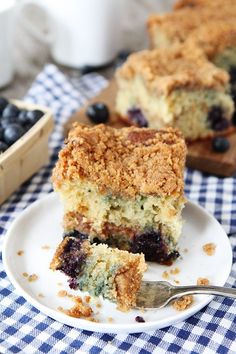 Blueberry Coffee Cake Recipe on twopeasandtheirpod.com. This coffee cake recipe is a family favorite! #cake #recipe Picnic Desserts, Cake Coffee, Blueberry Desserts