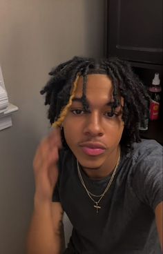 Unique Dreadlock Hairstyles For Men, Twists Hairstyles For Men, Black Hairstyles For Men, Short Twist Braids, Twists For Men, Dread Twist, Men Twist, Braids Two