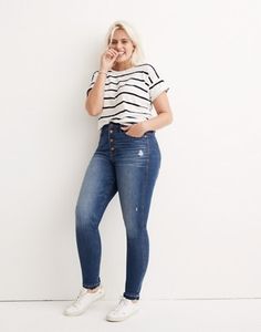 10" High-Rise Skinny Jeans: Drop-Hem Edition in rosecliff wash image 1 Curvy Body Types, Fashion Style Women, Outfits Verano, Madewell Jeans, Curvy Outfits, Plus Size Jeans, Style Women