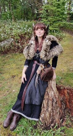 Ren Fest Viking Women, Ren Faire Viking Woman, Viking Dress Woman, Viking Ren Faire, Viking Calendar, Plus Size Ren Faire Costume, Viking Costume Female Diy, Midevil Outfits, Viking Outfit Woman