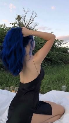 Ramsey&Hazel|Maggie Rawdon Dark Electric Blue Hair, Blue Hair Ponytail, Aesthetic Blue Hair, Midnight Blue Hair, Blue Hair Aesthetic, Navy Blue Hair, The Inheritance Games, Zodiac Academy