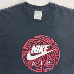 Nike Vintage Men's T-shirt Vintage T-shirt from the 90s print Nike Air, red Nike logo, Made in Honduras of U.S.A. fabric 100% cotton Cut on L label ( robe less ) Recommended size M / European 42 / Italian 46 The boy in the picture is 1.82 m tall and wears the Italian size 46 /international M/ European 42 Measurements in cm: shoulders forty-9 chest 52 length 72 Vintage T-shirt in excellent condition Sanitized, washed and ironed article Retro Short Sleeve Shirt For Streetwear, Vintage Black T-shirt With Graphic Design, Retro Short Sleeve T-shirt For Streetwear, Retro Crew Neck T-shirt For Streetwear, Retro Logo Print Tops For Streetwear, Retro Short Sleeve Fan Merchandise Shirt, 90s Style Short Sleeve Screen Print Shirt, 90s Style Screen Print Short Sleeve Shirt, Vintage Black Shirt With Graphic Design