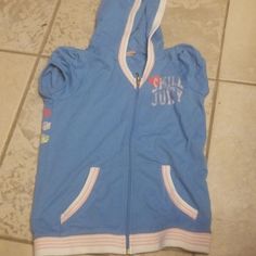 Juicy Couture Sweatshirt Size 12 Blue Long Sleeve T-shirt For School, Blue Winter Sweatshirt For Playwear, Fun Blue Tops For School, Fun Blue Cotton Sweatshirt, Blue Cotton Fun Style Sweatshirt, Fun Blue Tops For Winter, Blue Winter Playwear Tops, Blue Winter Tops For Playwear, Blue Tops For Playwear In Winter