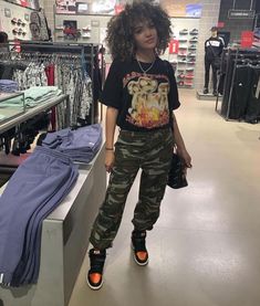 Iv Jay, Looks Hip Hop, Graphic Tee Outfit, Graphic Tee Outfits, Tomboy Outfits, Looks Street Style