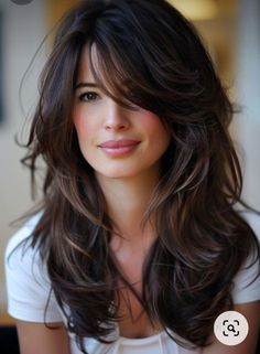 Layered Hair For Medium Long Hair, Hair Cuts For Women In Their 40's, Medium To Long Haircut With Layers, Long Summer Haircuts, Layered Haircuts For Medium Hair With Bangs, Long Layers With Side Bangs, Side Part Layered Hair, Long Hair With Short Layers, Face Framing Layers Side Part