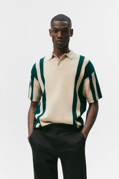 Bae Style, Polo Shirt Outfits, Street Fashion Men Streetwear, Mens Outfit Inspiration, Knit Polo, Cool Outfits For Men, Striped Polo Shirt, Men Fashion Casual Outfits, Streetwear Men Outfits