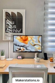 Minimal Desk Setup Setup Inspiration, Home Studio Setup, Desk Inspiration, Gaming Room Setup, Workspace Inspiration, Workspace Design