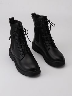 Black Cool Collar   Plain Combat Boots Embellished   Women Shoes Flat Black Boots For Women, Cool Black Boots, All Black Shoes Women, Aesthetic Black Shoes, Boots Black Aesthetic, Black Shoes Aesthetic, Black Combat Boots Women, Black Boots Flat, Black Winter Shoes