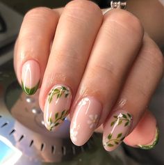 Botanic Nails Designs, Leafy Nails, Safari Nails, Kawaii Nails, Short Nail Designs, Pedicure Nails, Gel Nail Art, Gel Manicure