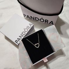 Sparkling Open Heart Necklace Pandora Sparkling Open Heart Necklace, Heart Pandora Necklace, Pandora Necklace Aesthetic, Pandora Necklace Ideas, Pandora Heart Necklace, Simplistic Jewelry, Pandora Jewelry Necklace, Xoxo Jewelry