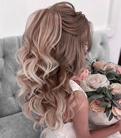 23 Wedding Updos for Medium Length Hair Bridesmaid Hair Ideas, Bridemaids Hairstyles, Wedding Hair Half, Bridesmaid Hair Makeup, Smink Inspiration, Long Hair Wedding Styles, Long Hair Updo, Wedding Hair Inspiration, Wedding Hair Down