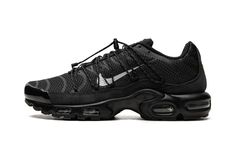 Nike Air Max Plus Utility FD0670 001 Nike Air Max Plus Outfit, Tn Black, Tuff Fits, All Nike Shoes, Jordan 8, Metallic Shoes, Nike Air Max For Women, Super Luxury Cars, Mens Nike Shoes