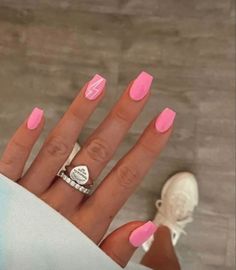 Nails Acrylic Designs Coffin Short, Nail Designs On One Finger, Beach Girl Nails, Bright Summer Nails Short, Short Acrylic Nails Square Spring, Cute Nail Colors For Spring, Summa Nails, Cute Nails Pink, Bridesmaid Nails