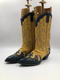 "Yellow and black men's cowboy boots, made from real leather, vintage style, embroidered with unique pattern, western style, fashionable streetstyle boots, cowboy boots, yellow and black color, has size 10 Description: - Sharp socks - Embroidered decorative stitching in black colors - The original embroidery on boots - On the both sides there are unique pattern - Leather inside and outside - No zippers and buckles - Delicate genuine vintage leather - Tabs on both sides of the boot shaft - Cowboy Yellow Western Leather Boots, Retro Snip Toe Boots For Rodeo, Yellow Western Boots With Round Toe, Yellow Leather Boots With Snip Toe, Style Cowboy Boots, Mens Brown Boots, Black Boots Men, Quality Leather Boots, Snake Leather