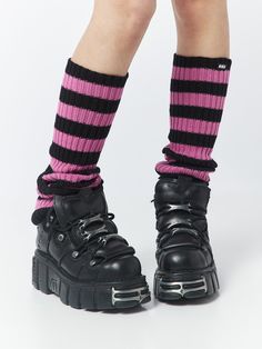 Your new go-to accessory. Shop our chunky knitted leg warmers, featuring all over stripes in black and pink with soft rib-knit. Made with 100% cotton. International shipping available. Baby Tees Outfit, Flare Leg Warmers, 2000s Outfits Ideas, Knitted Leg Warmers, Minga London, Crochet Leg Warmers, Graphic Tee Outfits, Vintage Inspired Outfits, Socks And Tights