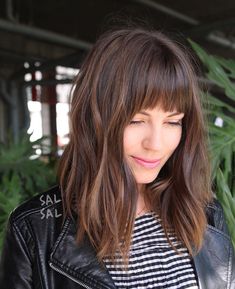 Haircuts For Frizzy Hair, Long Face Hairstyles, Long Bob Haircuts, Long Brown Hair, Long Bob Hairstyles, Penteado Cabelo Curto, Short Haircut, Haircuts For Long Hair