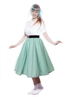 Hey Viv ! Peggy Sue Circle Skirt in Mint Green 50s Fashion For Women, 50s Style Outfits, 50s Outfit, Flare Skirts, Styles For Summer, Pink Skirts, Black Skater Skirts, Circle Skirts