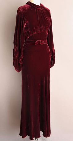 1930s Velvet Dress, 1930s Red Dress, Red 1920s Dress, Vintage Outfits 1930s, 1930's Dresses, Vintage Fashion 1930s, Vintage Velvet Dress, 1930s Dress, 30s Fashion