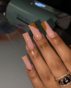 Jennifer 🧚‍♀️ on Instagram: "These fall colors 😍 - - - - - - - - #explorepage #nailsofinstagram #nails #nails💅 #nailart #longnails #nailinspo #squarenails #fallnails #fallnails🍁🍂" Fall Acrylic Nails Black Women, Fall Colored Nails Acrylic, Medium Square Acrylic Nails Fall, Fall Medium Nails, Coffin Nails Designs Fall 2024, Fall Nail Sets Acrylic, Fall Nails Medium Length, Acrylic Nails Ideas Winter