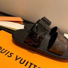 1:1 REPLICA SHOESPRODUCT DETAILSIncludes Shipping bags, dustbag sleeper, care manual, booklet, and tag. Fendi Jewelry, Lv Shoes, Flat Mules, New Years Sales, Sneaker Heels, Shoes Heels Boots, Mule, Backpack Bags, Heeled Boots