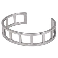 Gucci Bangle Silver Ag 925 GUCCI Bracelet Square Breath UnisexBrand: GucciGender: UnisexMaterial: Silver 925 Gucci Bangle, Gucci Bracelet, Bangle Silver, Vanity Bag, Timeless Handbag, Luxe Fashion, Vintage Chanel, Flap Bag, Prada Bag